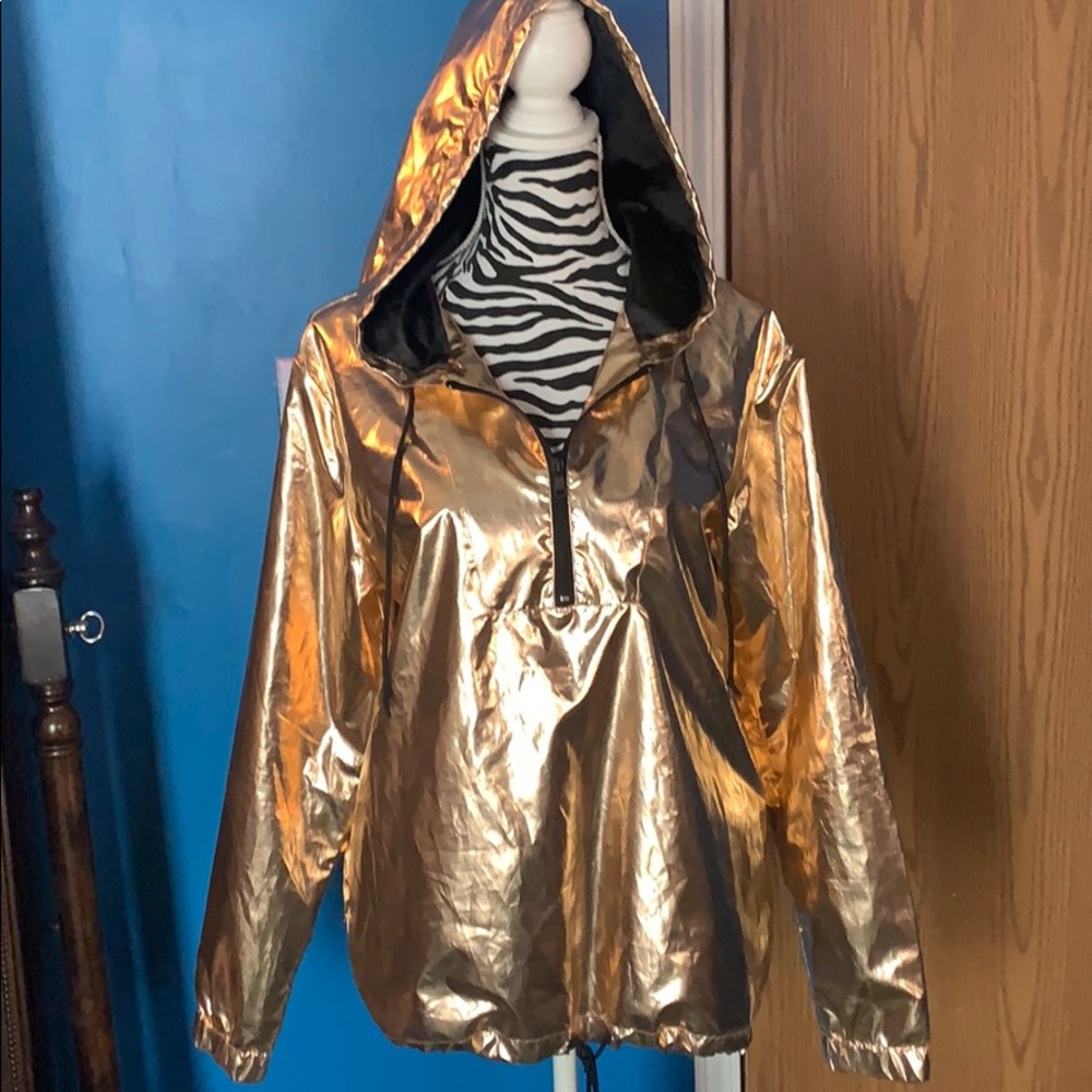 Metallic pullover